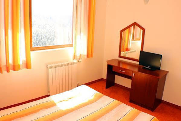 Dafovska Hotel Pamporovo Eksteriør bilde