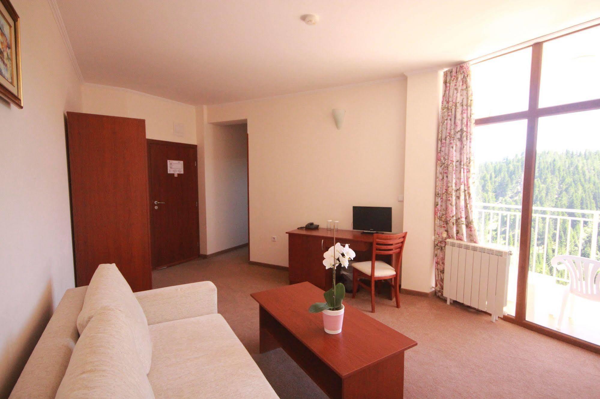 Dafovska Hotel Pamporovo Eksteriør bilde